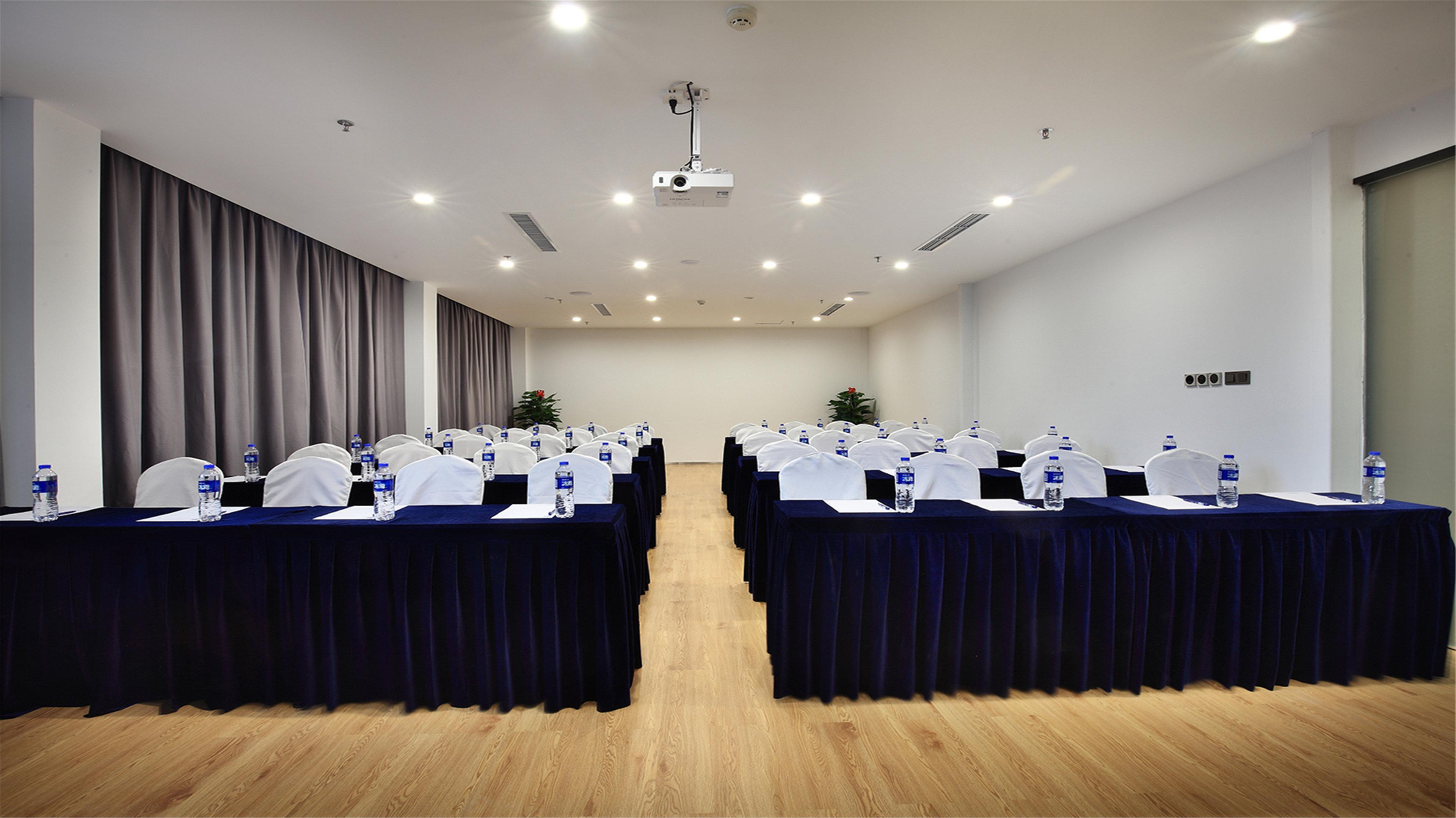 Holiday Inn Express Guilin City Center By Ihg Экстерьер фото